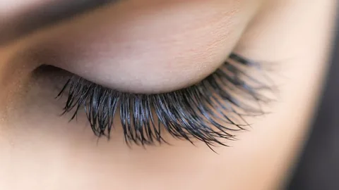 Get Perfectly Defined Lashes with Careprost Eye Drops