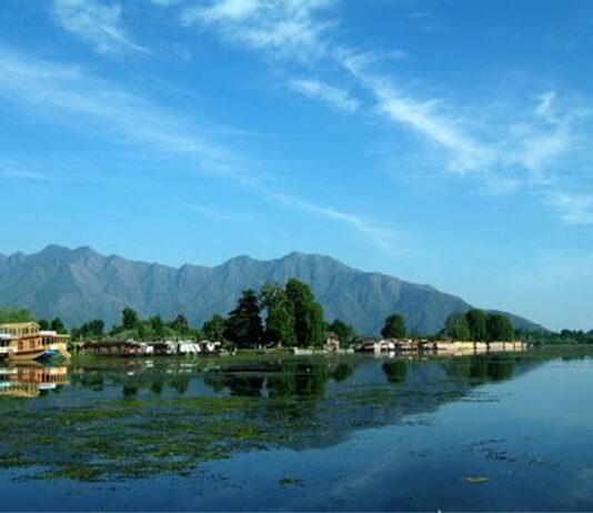 Kashmir tour packages from Hyderabad