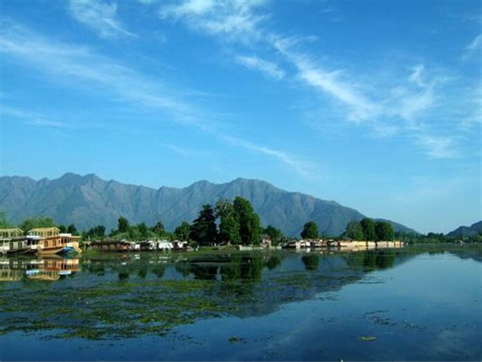 Kashmir tour packages from Hyderabad