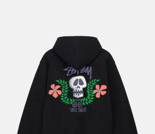 SKULL-CREST-HOODIE-BLACK